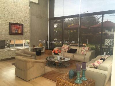 Casa de 4 alcobas en venta en Hacienda San Simon, Bogotá, 599 m² · foto 2 de 19