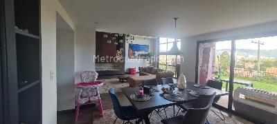 Casa de 3 alcobas en venta en San Jose De Bavaria, Bogotá, 233 m² · foto 5 de 20