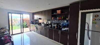 Casa de 3 alcobas en venta en San Jose De Bavaria, Bogotá, 223 m² · foto 2 de 20