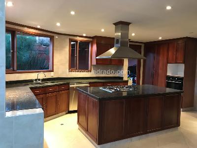 Casa de 4 alcobas en venta en San Jose De Bavaria, Bogotá, 480 m² · foto 10 de 20