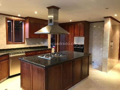 Casa de 4 alcobas en venta en San Jose De Bavaria, Bogotá, 480 m² · foto 15 de 20