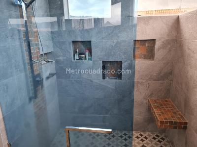 Casa de 4 alcobas en venta en San Jose De Bavaria, Bogotá, 410 m² · foto 15 de 20