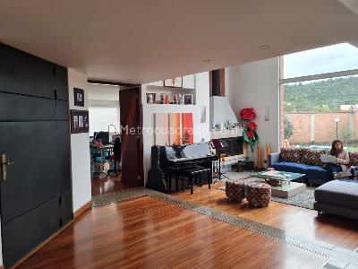 Casa de 4 alcobas en venta en San Jose De Bavaria, Bogotá, 410 m² · foto 4 de 20
