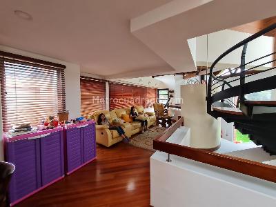 Casa de 4 alcobas en venta en San Jose De Bavaria, Bogotá, 410 m² · foto 4 de 20