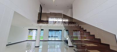 Casa de 4 alcobas en venta en Bogota| San Jose De Bavaria, Bogotá, 530 m² · foto 2 de 19