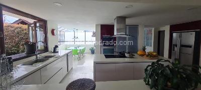 Casa de 4 alcobas en venta en San Jose De Bavaria, Bogotá, 330 m² · foto 16 de 20