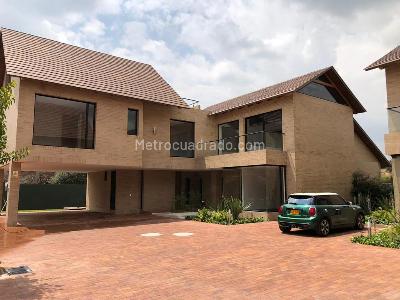 Casa de 4 alcobas en venta en San Jose De Bavaria, Bogotá, 570 m² · foto 16 de 19