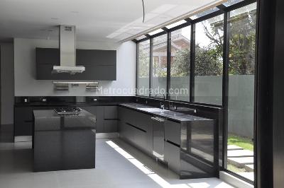 Casa de 4 alcobas en venta en San Jose De Bavaria, Bogotá, 570 m² · foto 4 de 19