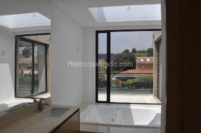 Casa de 4 alcobas en venta en San Jose De Bavaria, Bogotá, 470 m² · foto 14 de 19