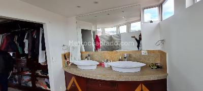 Casa de 4 alcobas en venta en San Jose De Bavaria, Bogotá, 450 m² · foto 16 de 20