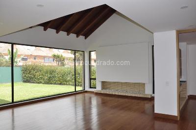 Casa de 4 alcobas en venta en San Jose De Bavaria, Bogotá, 470 m² · foto 8 de 19