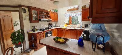 Casa de 3 alcobas en venta en San Jose De Bavaria, Bogotá, 400 m² · foto 1 de 16