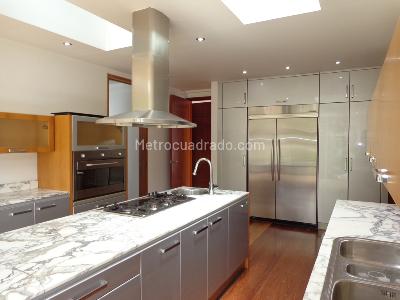 Casa de 4 alcobas en venta en Hacienda San Simon, Bogotá, 706 m² · foto 1 de 20