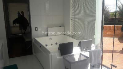 Casa de 5 alcobas en venta en Hacienda San Simon, Bogotá, 330 m² · foto 10 de 15
