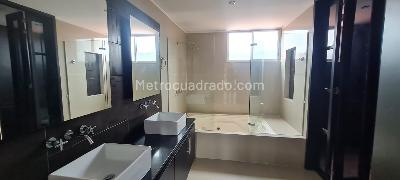 Casa de 4 alcobas en venta en San Jose De Bavaria, Bogotá, 430 m² · foto 12 de 19