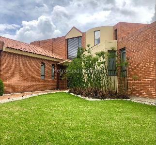Casa de 4 alcobas en venta en Hacienda San Sebastian, Bogotá, 300 m² · foto 12 de 12