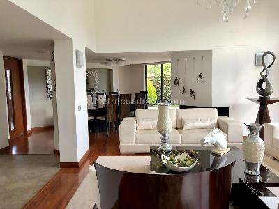 Casa de 4 alcobas en venta en Hacienda San Sebastian, Bogotá, 300 m² · foto 4 de 12