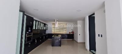 Casa de 4 alcobas en venta en San Jose De Bavaria, Bogotá, 430 m² · foto 3 de 19