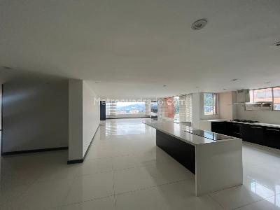 Apartamento en venta en El Refugio, Bogotá · foto 3 de 15