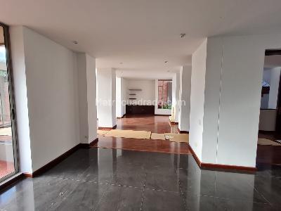 Casa de 4 alcobas en venta en San Jose De Bavaria, Bogotá, 420 m² · foto 5 de 20