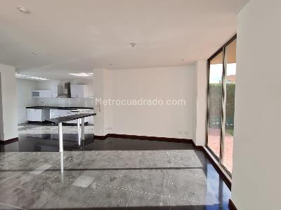 Casa de 4 alcobas en venta en San Jose De Bavaria, Bogotá, 420 m² · foto 8 de 20