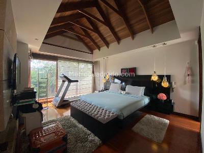 Casa de 4 alcobas en venta en San Jose De Bavaria, Bogotá, 480 m² · foto 2 de 19