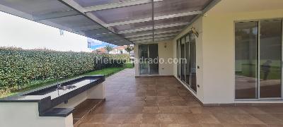 Casa de 4 alcobas en venta en Hacienda San Simon, Bogotá, 480 m² · foto 2 de 19