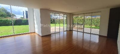 Casa de 4 alcobas en venta en Hacienda San Simon, Bogotá, 480 m² · foto 3 de 19