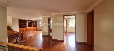Casa de 4 alcobas en venta en Bogota| San Jose De Bavaria, Bogotá, 400 m² · foto 13 de 17