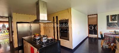 Casa de 4 alcobas en venta en San Jose De Bavaria, Bogotá, 467 m² · foto 9 de 20