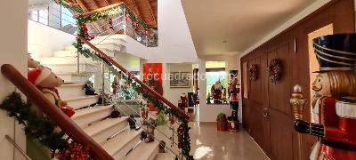 Casa de 4 alcobas en venta en San Jose De Bavaria, Bogotá, 467 m² · foto 2 de 20