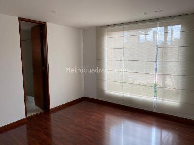 Casa de 4 alcobas en venta en San Jose De Bavaria, Bogotá, 540 m² · foto 12 de 20