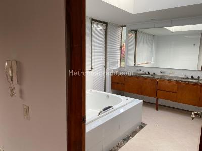 Casa de 4 alcobas en venta en San Jose De Bavaria, Bogotá, 540 m² · foto 19 de 20