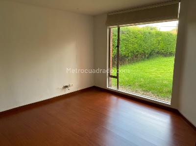 Casa de 4 alcobas en venta en San Jose De Bavaria, Bogotá, 540 m² · foto 7 de 20