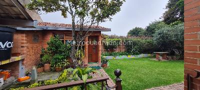 Casa de 4 alcobas en venta en San Jose De Bavaria, Bogotá, 340 m² · foto 2 de 18