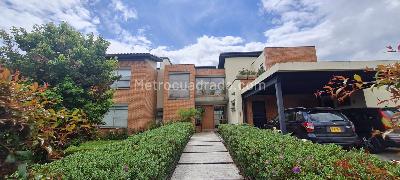 Casa de 4 alcobas en venta en Hacienda San Simon, Bogotá, 437 m² · foto 19 de 20