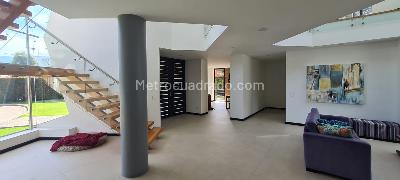 Casa de 4 alcobas en venta en Hacienda San Simon, Bogotá, 400 m² · foto 4 de 18