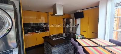 Casa de 4 alcobas en venta en San Jose De Bavaria, Bogotá, 286 m² · foto 8 de 19