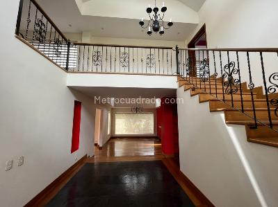 Casa de 4 alcobas en venta en Hacienda San Simon, Bogotá, 350 m² · foto 3 de 18