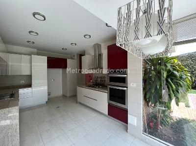 Casa de 4 alcobas en venta en Hacienda San Simon, Bogotá, 350 m² · foto 4 de 18