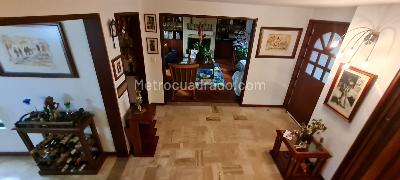 Casa de 4 alcobas en venta en San Jose De Bavaria, Bogotá, 340 m² · foto 5 de 17