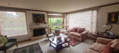 Casa de 4 alcobas en venta en San Jose De Bavaria, Bogotá, 300 m² · foto 2 de 20