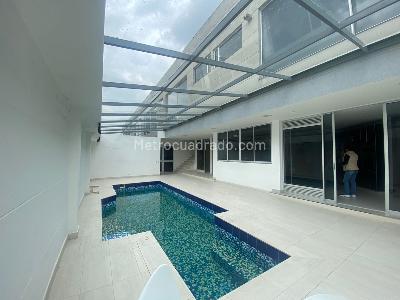 Casa de 4 alcobas en venta en San Jose De Bavaria, Bogotá, 450 m² · foto 16 de 19