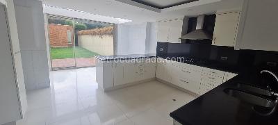 Casa de 4 alcobas en venta en Hacienda San Simon, Bogotá, 300 m² · foto 14 de 20