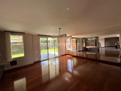 Casa de 4 alcobas en venta en Hacienda San Simon, Bogotá, 438 m² · foto 3 de 17