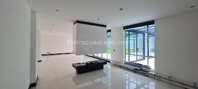 Casa de 4 alcobas en venta en San Jose De Bavaria, Bogotá, 430 m² · foto 5 de 19