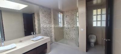Casa de 4 alcobas en venta en Hacienda San Simon, Bogotá, 480 m² · foto 16 de 19