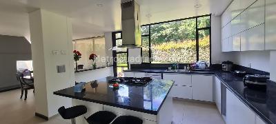 Casa de 4 alcobas en venta en Hacienda San Simon, Bogotá, 400 m² · foto 3 de 18