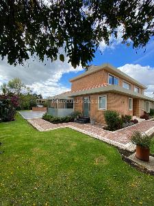 Casa de 4 alcobas en venta en Hacienda San Simon, Bogotá, 450 m² · foto 15 de 19