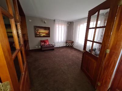 Casa de 4 alcobas en venta en San Jose De Bavaria, Bogotá, 320 m² · foto 6 de 20